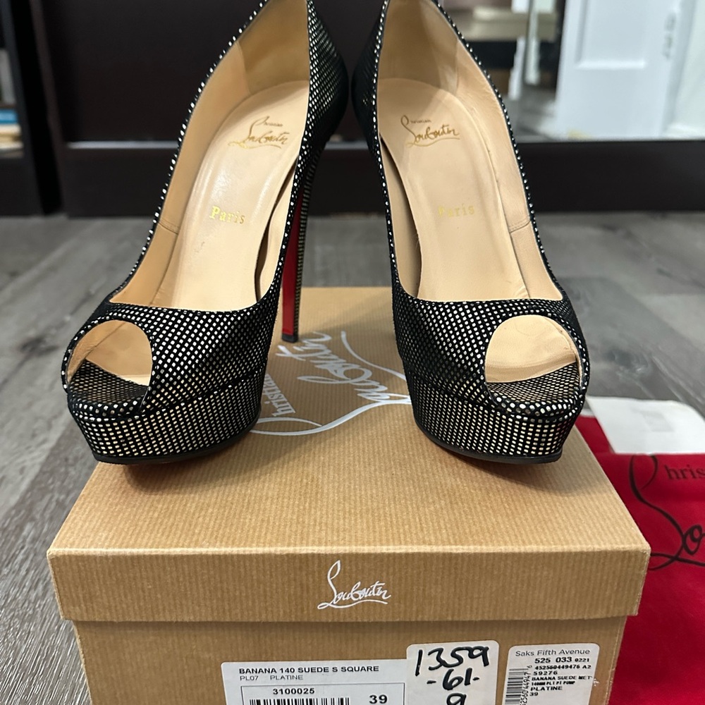 Christian Louboutin Banana 140 pump